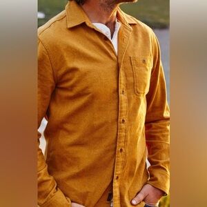 NWT Faherty Super Brushed Flannel Sierra Gold Sz Small